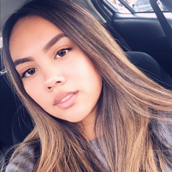 Meet your Posher, Joleen - Picture 1 of 1